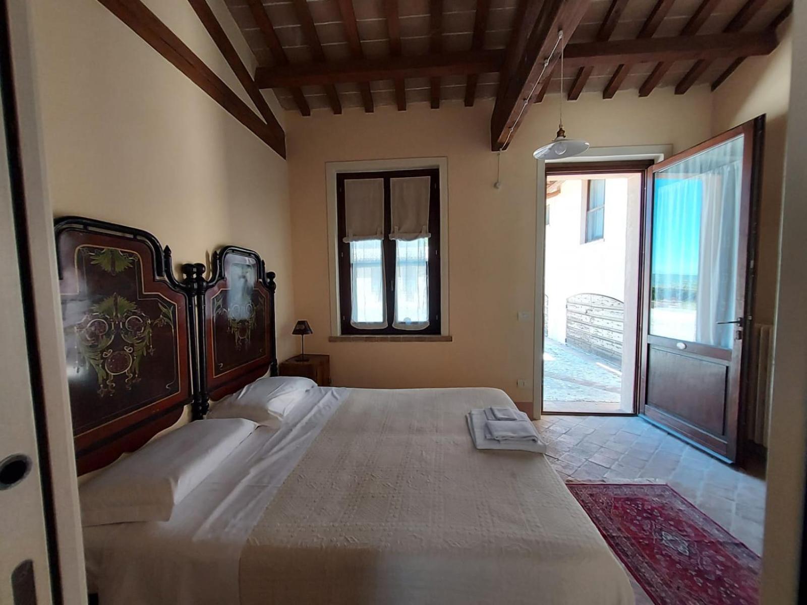 Agriturismo Le Case Asyż Zewnętrze zdjęcie