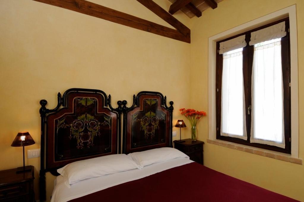 Agriturismo Le Case Asyż Zewnętrze zdjęcie