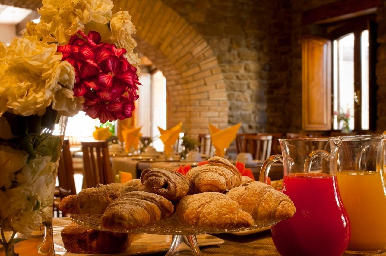 Agriturismo Le Case Asyż Zewnętrze zdjęcie
