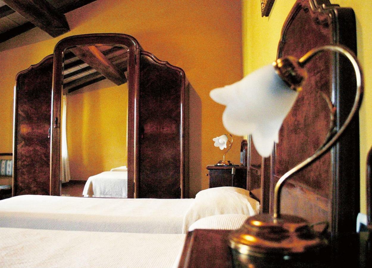 Agriturismo Le Case Asyż Zewnętrze zdjęcie