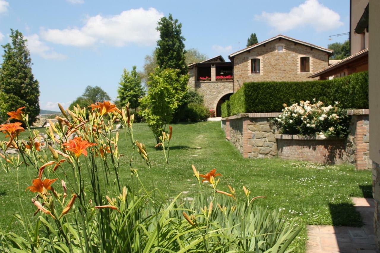 Agriturismo Le Case Asyż Zewnętrze zdjęcie